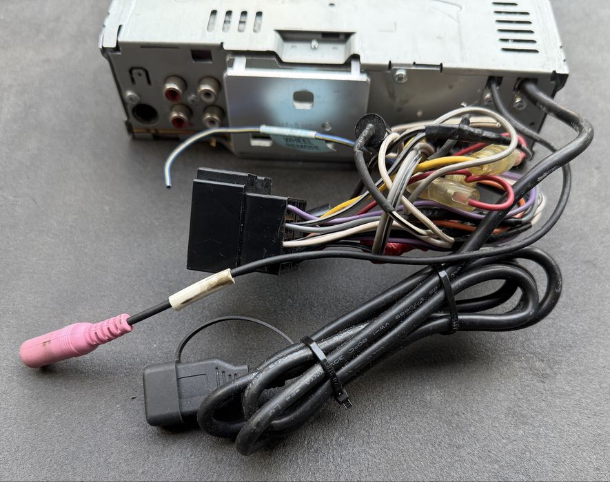 Radio samochodowe jvc kd-r731bt aux plyta usb opcjonalnie bluetootb