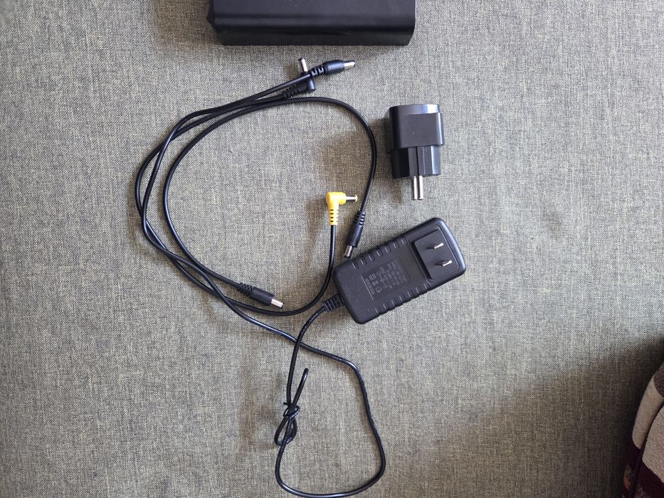 Mіні ДБЖ /Mini UPS Yisenneng SL3400 24000 mAh  88 Wh