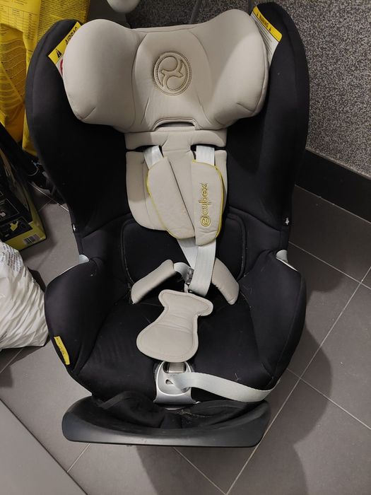 Fotelik do auta CYBEX z bazą obrotową isofix