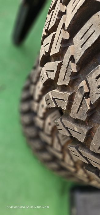 Maxxis trepador 37x12.5x17