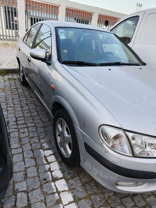 Nissan Almera 2001, 800 € negociável