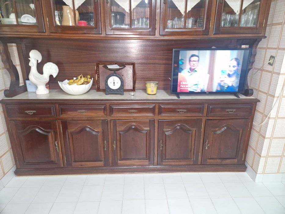 Louceiro com balcão