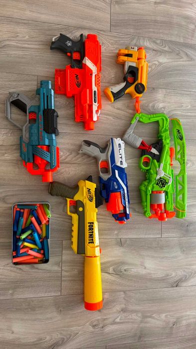 Zestaw pistoletów NERF + strzałki
