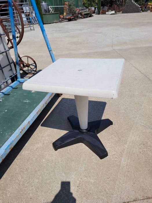 Mesa jardim PVC nova