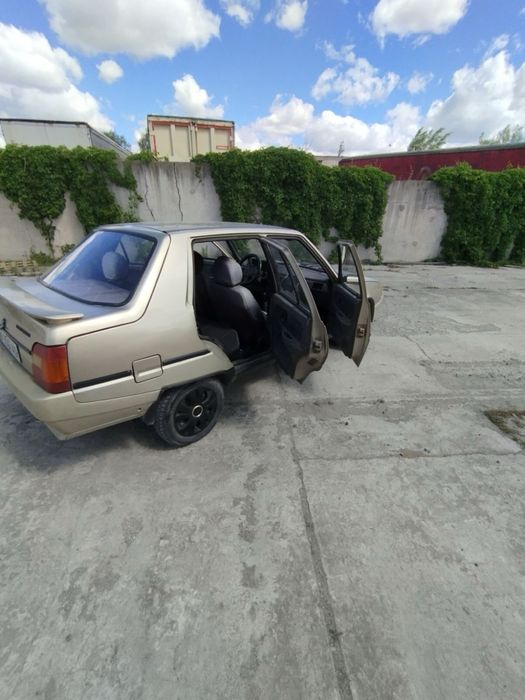 Продам автомобіль Славута