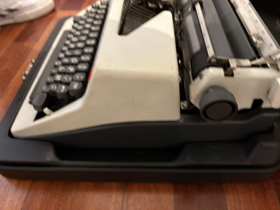 Máquina de escrever Olympia