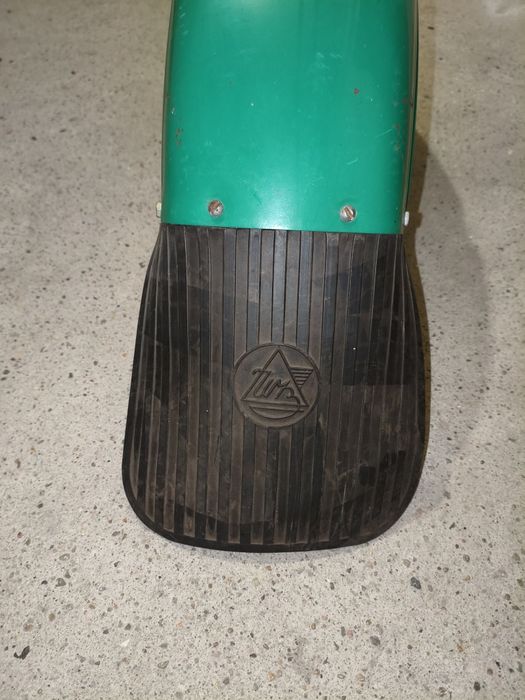 Błotnik przedni Ural M67