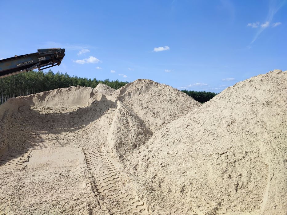 Piasek  Piach Ziemia Humus  Kruszywo