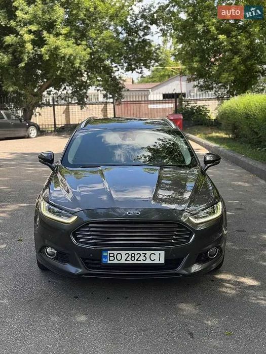 FORD MONDEO 2015 року