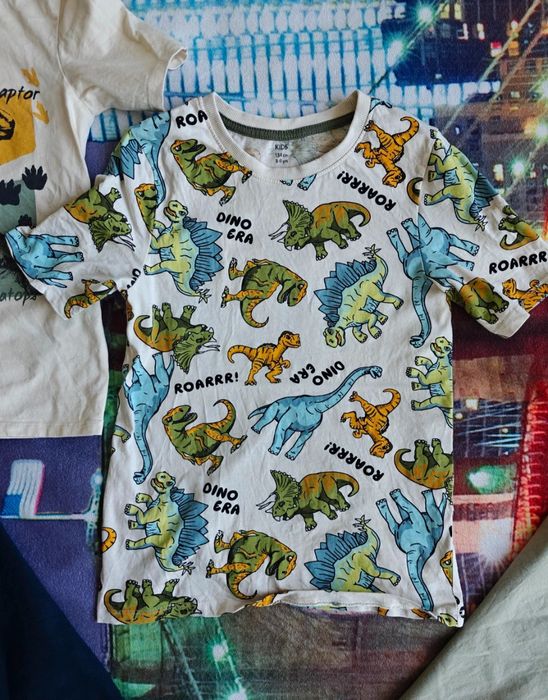 Zestaw 4 koszulek na krótki rękaw dinozaury Pepco 128-134