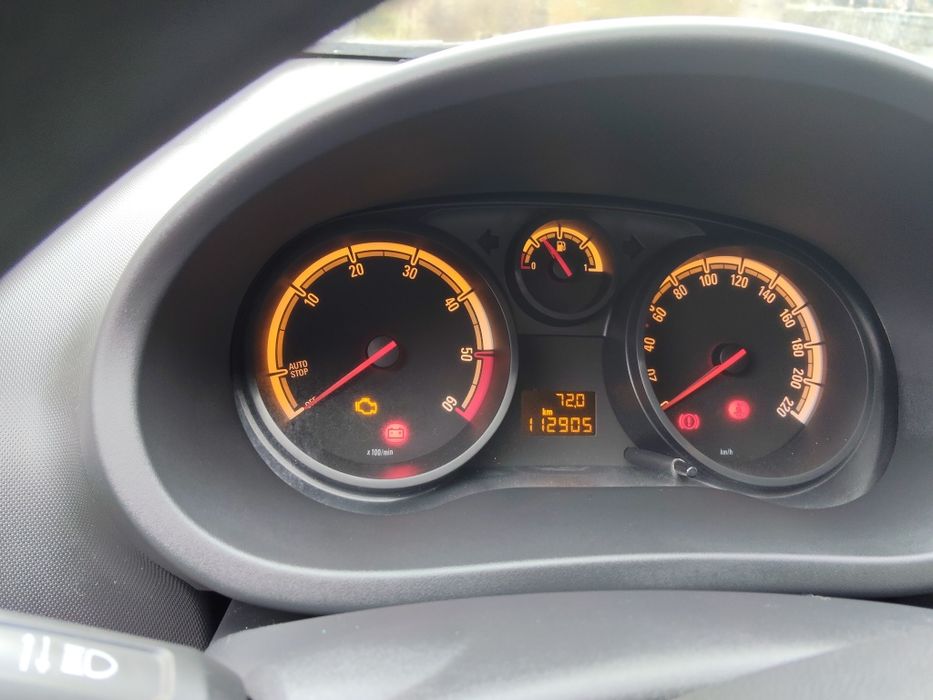 Opel corsa 1.3 CDTI só 112 mil km nacional e deduz IVA . OPORTUNIDADE