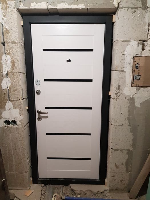 Двери входные!! Покупаете новую дверь! ВАМ ПОДАРОК!