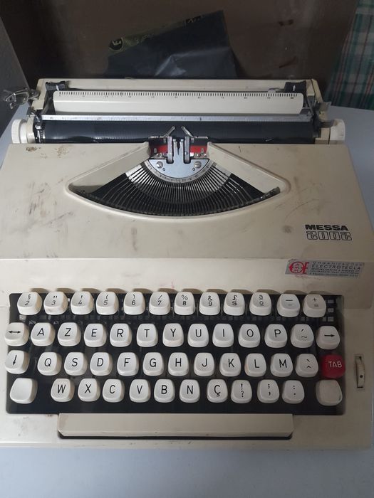 Maquina de Escrever MESSA 2002