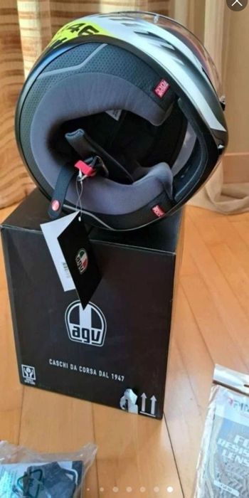 Capacete AGV K6 VR46 - Novo