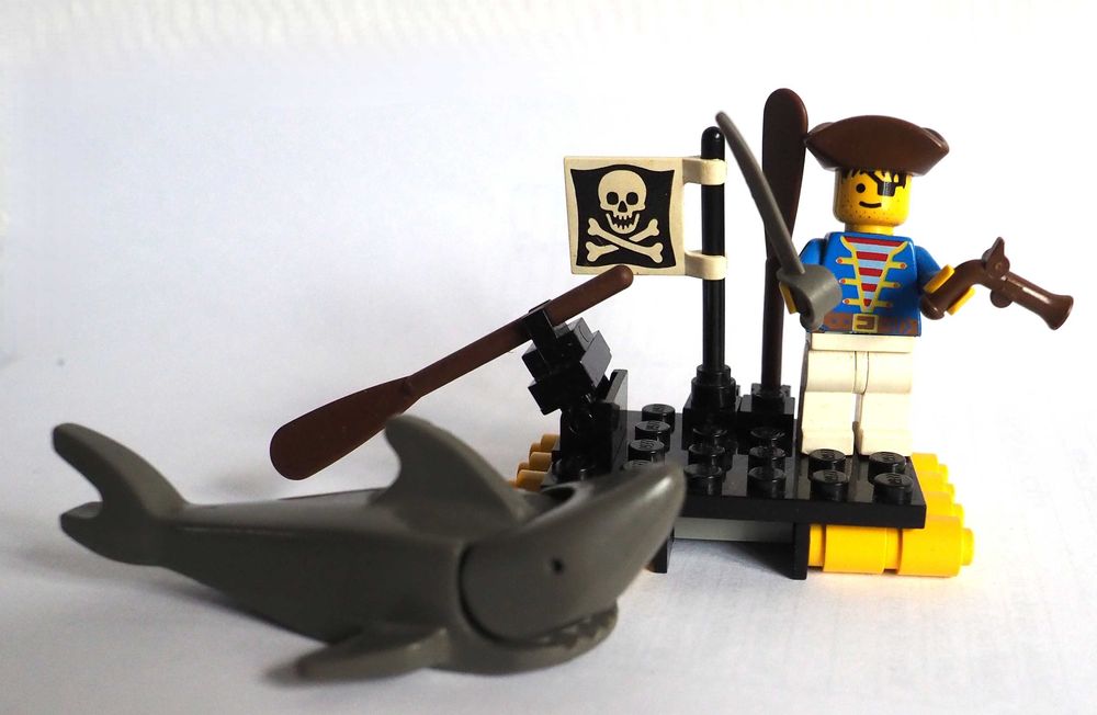 Lego 6234 Pirat castaway stare Lego rozbitek i tratwa