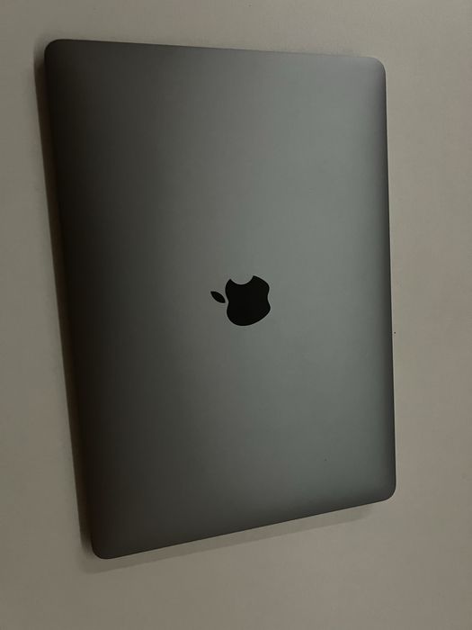 Macbook Air M1 8/512 АКБ 84%
