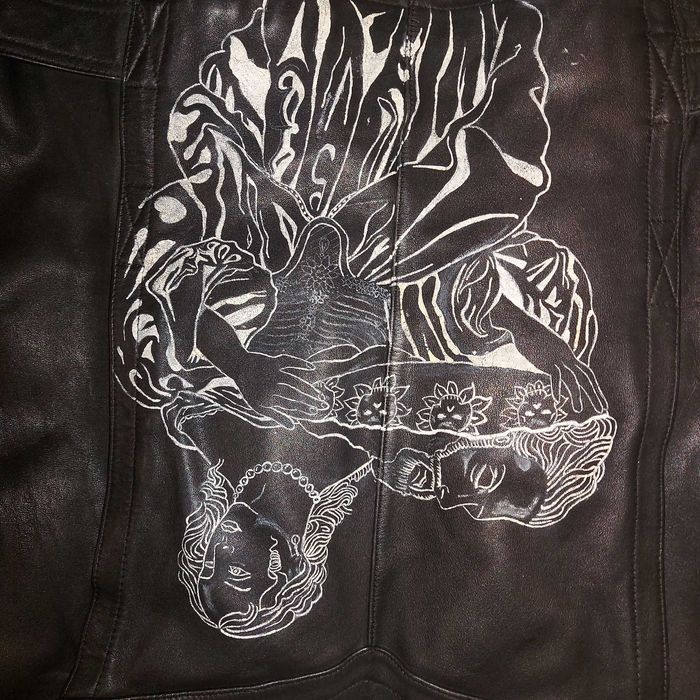 Шкіряна мотокуртка Hein Gericke чорного кольору.