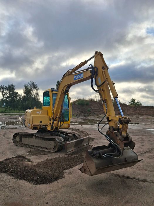 Sprzedam koparkę gąsienicową YUCHAI