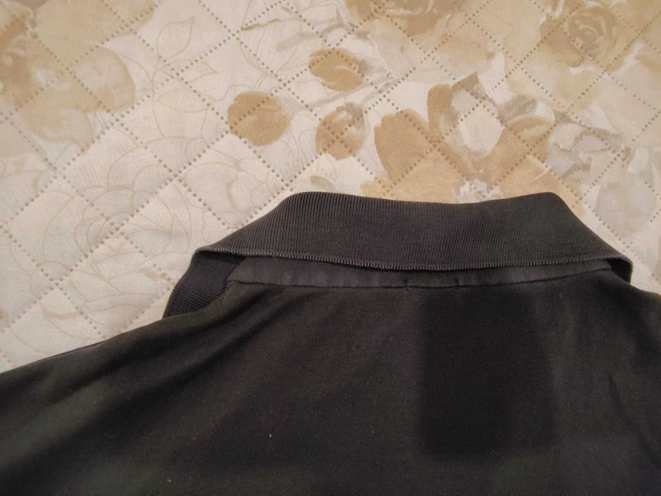 Polo preto Hugo Boss tam. L semi-novo