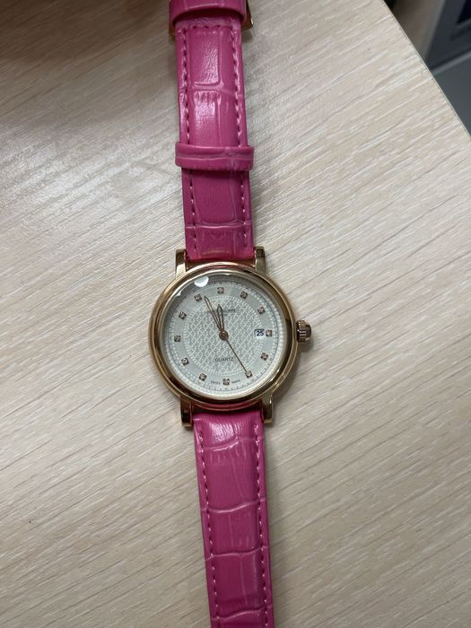 НОВЫЕ Наручные часы женские