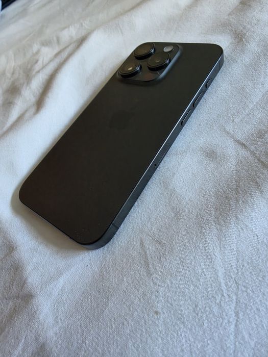 iPhone 15 Pro 128gb Preto Titânio (100% saúde bateria)