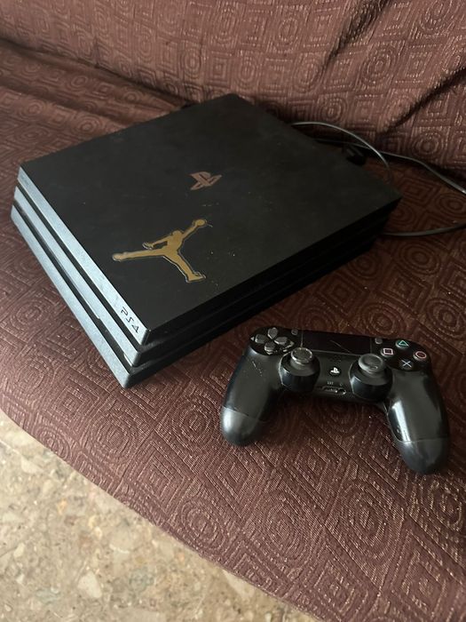 PS4 pro 1 terabite