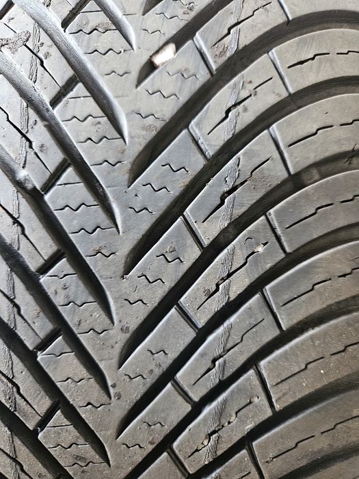 Opony całoroczne 205/55 r16