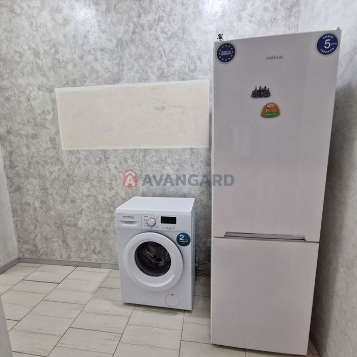 Продам 3к квартиру, лівий берег, ул. Новоселівська (