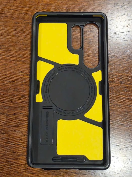 Spigen Tough Armor MagFit Capa para Samsung Galaxy S25 Ultra