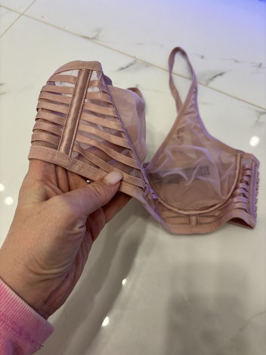 Бюстгальтер  так трусики від відомого бренду victoria's secret