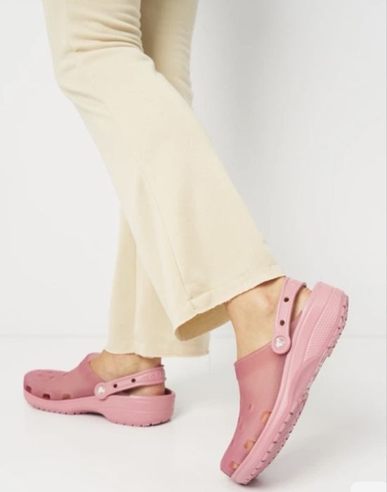Жіночі крокси Crocs Classic Frosted Clog Rst 210928-6XX Розмір 42-43