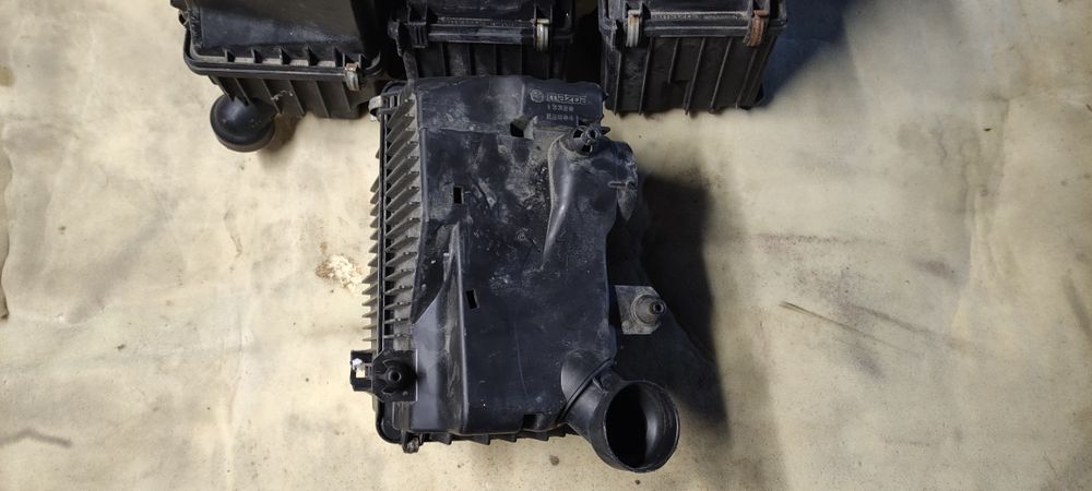 Корпус повітряного фільтра mazda cx-7 er 2.2 mzr-cd, 2.3бензин