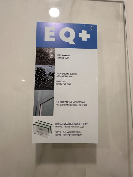 Vidro temperado novo