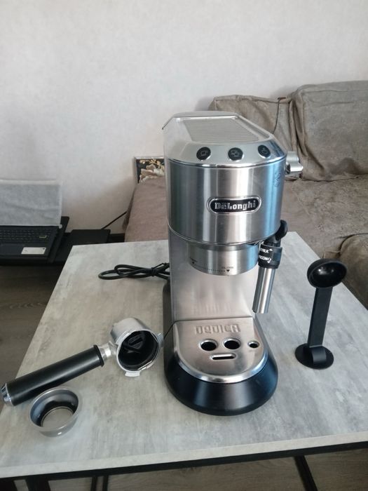 Ріжкова кавоварка DeLonghi EC 685 W
