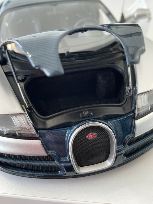 Model Bugatti Veyron Super Sport 2011 1/18 Minichamps j AutoArt Kyosho