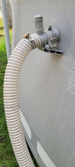 Шланг для басейну.