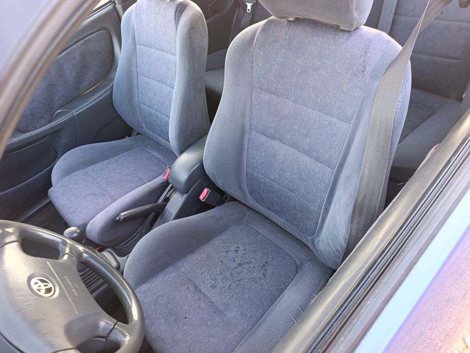 Toyota Corolla 2000