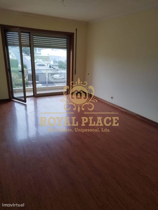 Apartamento T2, Paços de Brandão