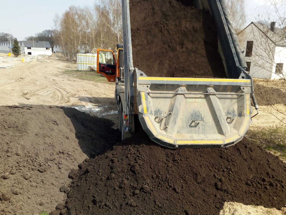 Czarnoziem przesiewany ; Ziemia ogrodowa ; Ziemia pod trawnik.