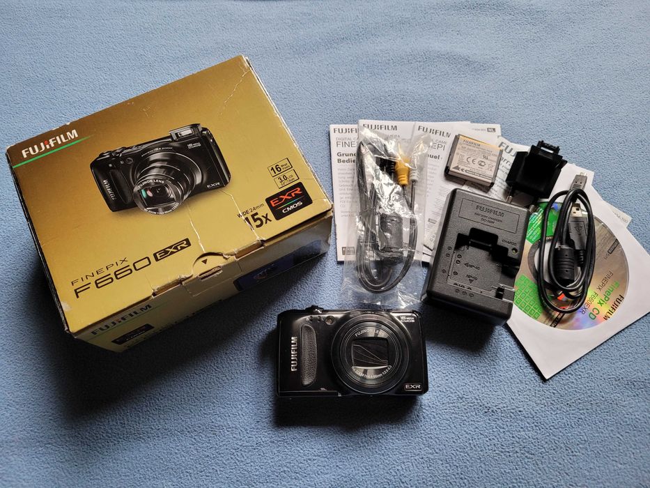 Aparat FUJIFILM Finepix F660 EXR pudełko instrukcja CD ładowarka kabel