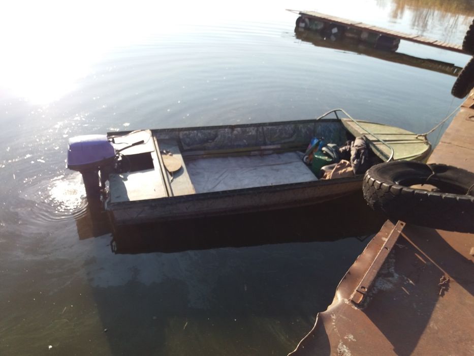 Продам лодку Крим.