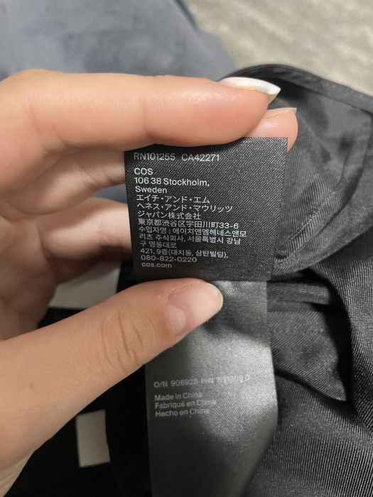 Чорна рубашка бренду «COS» оригінал