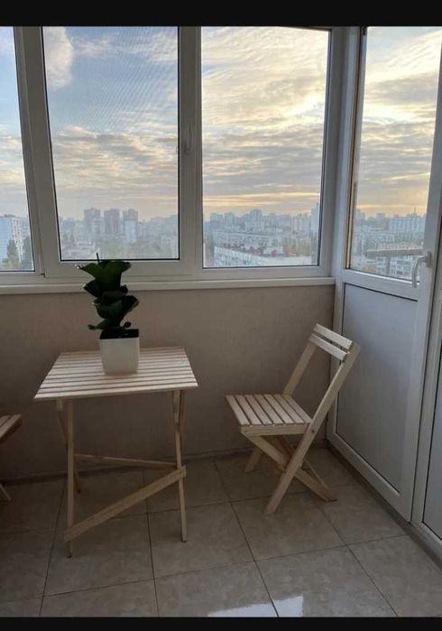 Дерев'яні столи стільці розкладні
Деревяй раскладной набор стол стулья