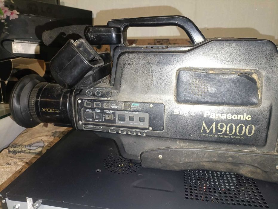 Видеокамера Panasonic M9000 формат S VHS на запчасти