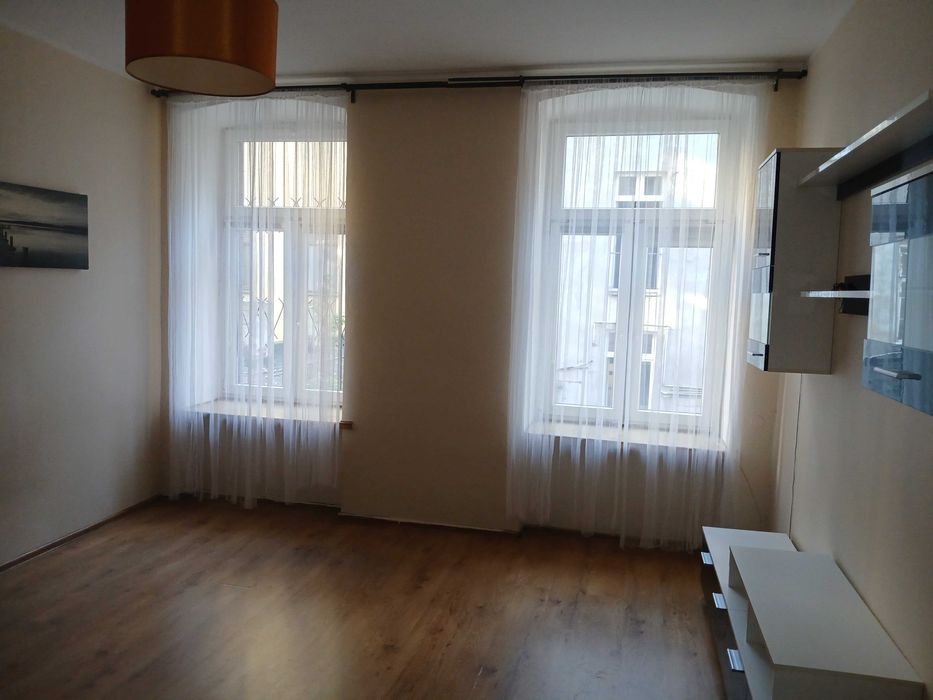 2 pokoje z kuchnią w Centrum.