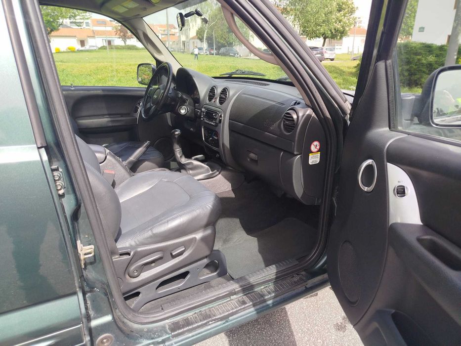 Jeep Cherokee Limited KJ 2.5 Diesel