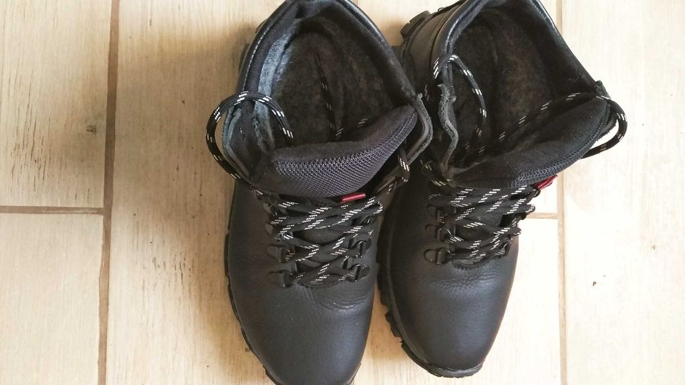 Чоловічі зимові ботинки кросівки