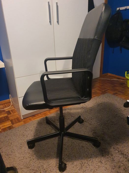 Vendo cadeira de escritório