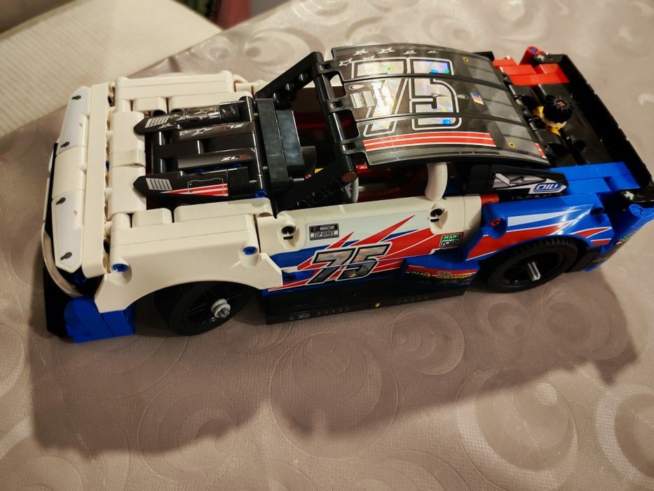Lego Nascar ZL1 #42153