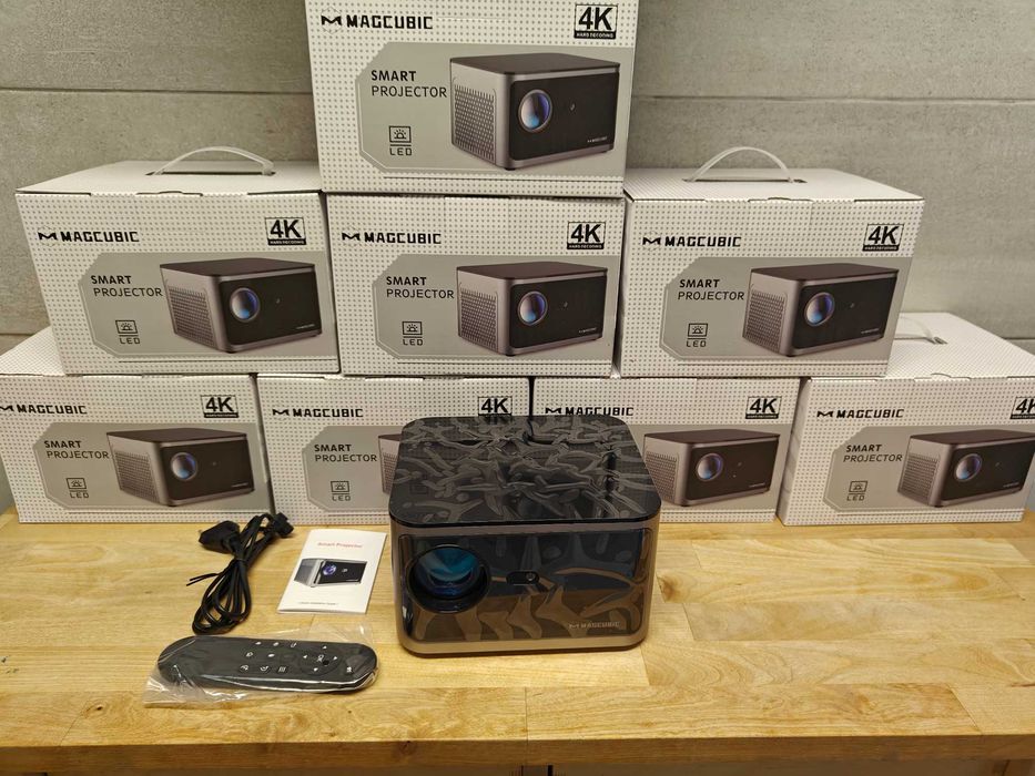 Projetor Android + 1080P NATIVA + Focus eletrônico + Keystone 4D